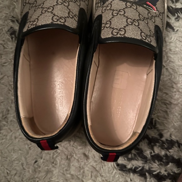 Gucci men’s “Wolf” Slip on shoes - Picture 7 of 8